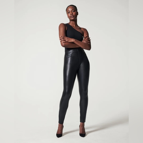 ❄️❄️ Spanx 20475 Leather-Like Ankle Skinny Pant - Picture 1 of 3